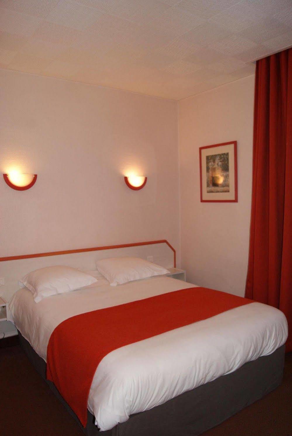 Hotel Suzane Angers Exterior foto