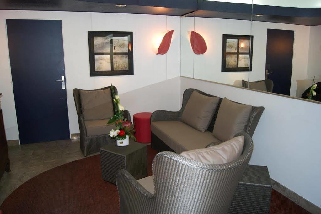 Hotel Suzane Angers Exterior foto